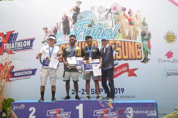 Daniel Frans raih gelar juara Rhino Cross Triathlon