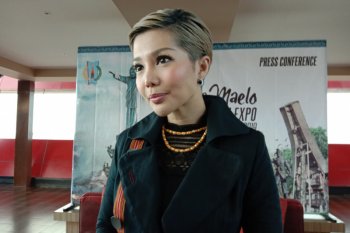 Desainer Mayaratih pamerkan kain tenun Toraja di JFW 2019