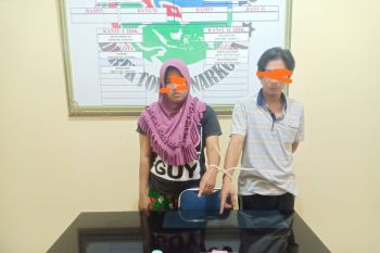 Simpan sabu di dapur, pasutri asal Agam dibekuk polisi di rumahnya