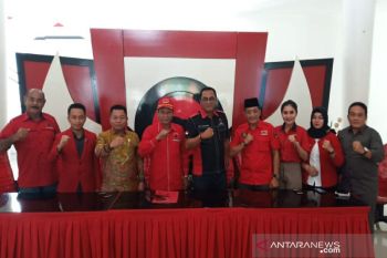 13 bacagub Kalteng resmi daftar ke PDI Perjuangan