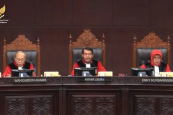 MK gelar sidang pertama uji materi revisi UU KPK