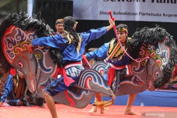 Tari jaranan tutup bulan suro