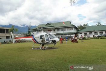 Tim kesehatan tangani ratusan pengungsi Wamena