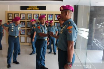 Lima anggota Brigif-4 BS Marinir sandang pangkat pewira menengah