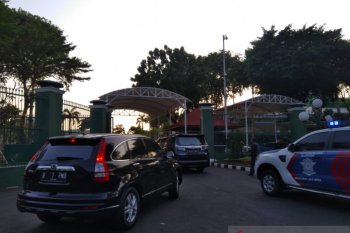 Jelang pelantikan DPR, kendaraan tamu undangan mulai berdatangan