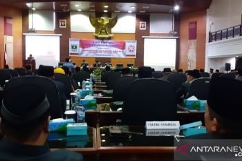 DPRD Sumbar kembali gelar paripurna pascaperusakan ruang sidang utama