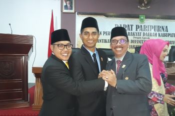 Andes Putra resmi menjabat Ketua DPRD Natuna