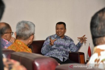 Gubernur mengajak warga NTB persiapkan diri songsong industri pariwisata