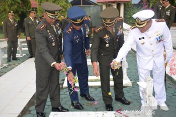 Jajaran TNI di Sulteng ziarah ke TMP Tatura Palu