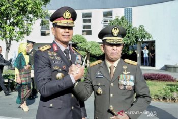 Selain angkat senjata TNI juga harus bisa berperang melawan hoaks