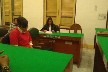 Pembantu rumah tangga bunuh bayinya dituntut delapan tahun penjara