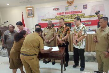 Bupati Manokwari ingin Disdukcapil masuk dalam struktur Kemendagri
