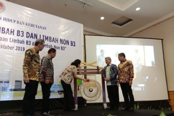 KLHK dorong pemanfaatan limbah B3 yang bernilai ekonomis