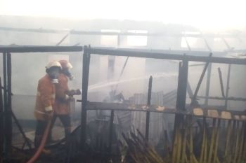 10 petak rumah di Asrama Brimob Padang Panjang terbakar, tak ada korban jiwa