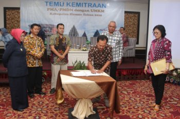 Pemkab Sleman mempertemukan penanam modal dengan pelaku UMKM