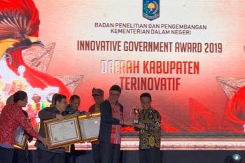 133 Inovasi Antarkan Agam Raih  Anugerah Inovative Government Award  2019