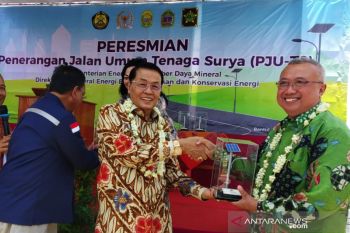 Kementerian ESDM memasang lampu tenaga surya 600 titik di DIY