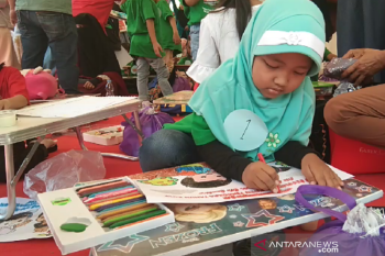 Lomba mewarnai meriahkan Hari Anak Nasional di Sultra