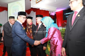 Pimpinan DPRD Resmi Dilantik, Gubernur Ajak Kerja Cepat