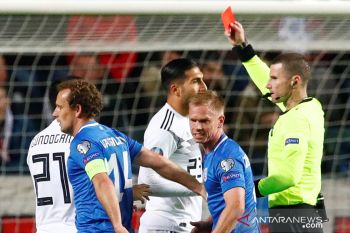 Loew nilai Emre Can pantas terima kartu merah
