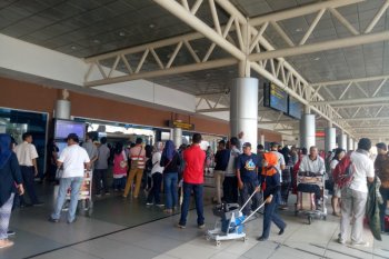 Kabut asap ganggu penerbangan di  bandara Palembang