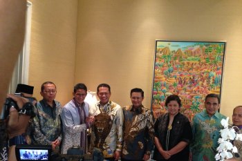 Para Pimpinan MPR temui Sandiaga Uno
