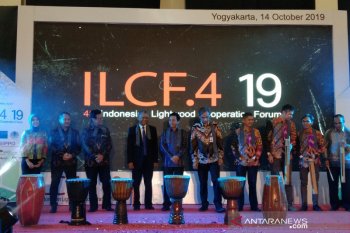 Instiper tuan rumah forum membahas pengembangan industri kayu ringan dunia (VIDEO)