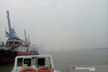 Senin pagi, kabut asap tebal selimuti Palembang