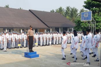 Polres HST "goes to school" tangkal unjuk rasa pelajar