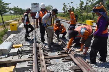 Uji beban jalur ganda kereta api