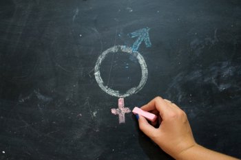 Cara tepat ajarkan pendidikan seksual pada anak