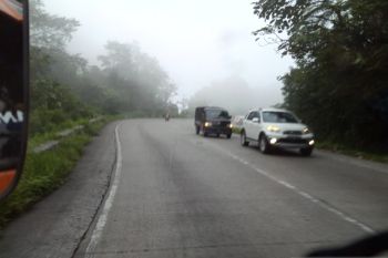Kabut asap kian pekat selimuti Padang, udara mulai tak baik untuk anak-anak