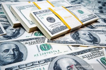 Dolar AS menguat seiring  penurunan sterling