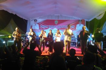 Cairkan suasana, Gubernur Kalteng ajak pejabat dan ASN joget bareng