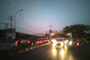 Kebakaran di jalan poros Makassar-Maros picu kemacetan