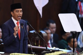 Perubahan birokrasi -- 441.000 pejabat eselon III dan IV dipangkas
