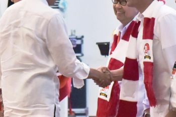 Jokowi-Ma'ruf diingatkan fokus pengembangan sektor ekonomi dan SDM