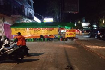 PKL di Cakranegara batal direlokasi