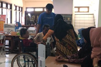 Yogyakarta menyalurkan bantuan asistensi sosial disabilitas tahap dua