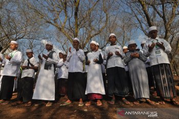 Kemah dan Apel Akbar Santri