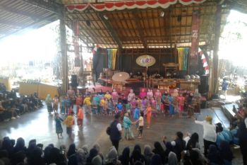 Media Gathering BI Sulut belajar Budaya dan UKM di Bandung
