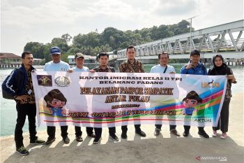 Imigrasi buka layanan paspor simpatik antarpulau