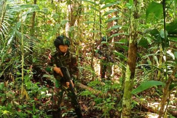 Yonif 300/Bjw menggelar patroli keamanan perbatasan