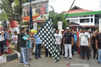 Ratusan pegawai Kemenkumham Sulawesi Tenggara jalan sehat HDKD