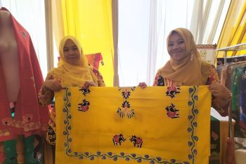 Festival Batik Lampung hadirkan batik motif lada dan badak khas Lampung Timur