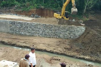 Bupati Dharmasraya giat bangun embung, antisipasi krisis air