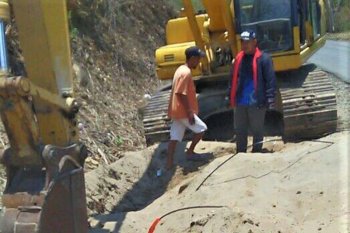 Kabel optik putus, layanan Telkom di Flores terganggu