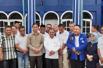 Ali Mukhni masih mencari pasangan