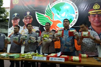 Polisi menggagalkan penyelundupan sabu-sabu dalam anus