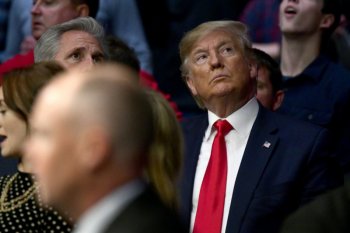 Niat tonton tarung bebas Trump diejek penonton